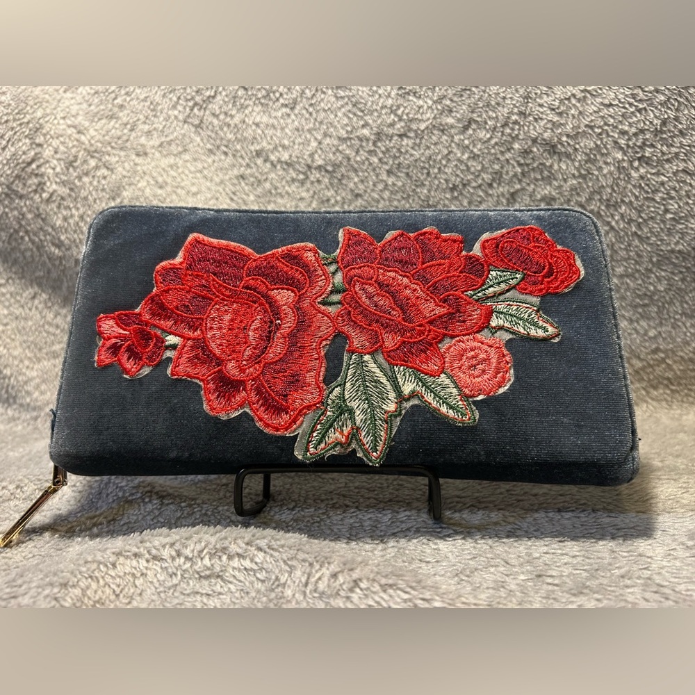 Urban Expressions Blue Velvet Rose Embroidered Seraphine Wallet - Picture 3 of 12